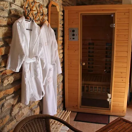 Casa vacanze Tihomir - With Pool Drniš