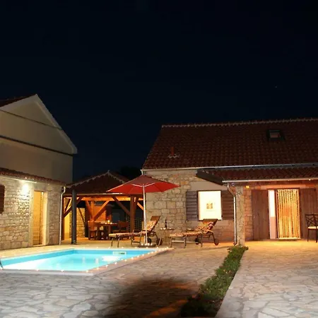 Tihomir - With Pool Drniš